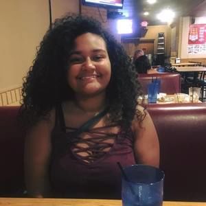 Meet your Posher, Alexia